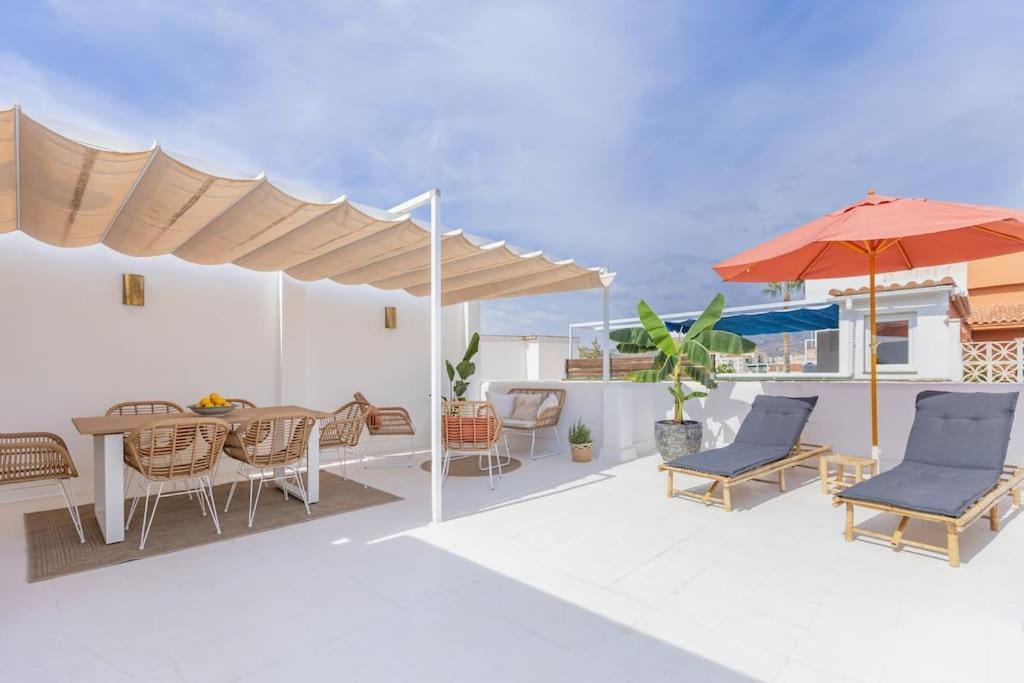 Downtown Flat With 46 Sqm Private Rooftop Terrace Малага Экстерьер фото